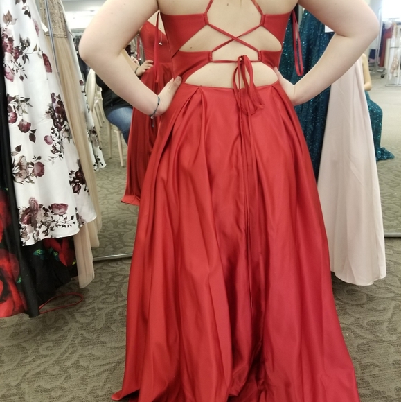 Dresses & Skirts - Formal Red dress